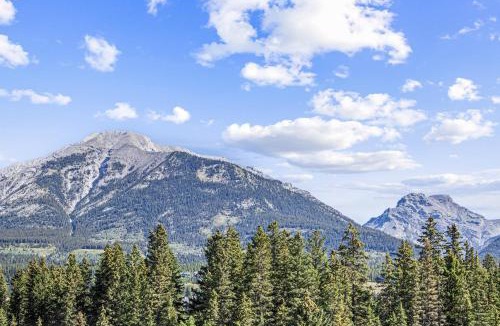 Canmore House | Serenity Villa at Tamarack