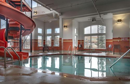 Southeast Calgary Hotel | Service Plus Inns and Suites Calgary