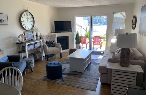 Shawnigan Lake Condo | Shawnigan Lake Beach Front Condo