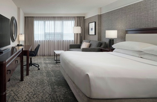 Calgary Hotel | Sheraton Cavalier Calgary Hotel