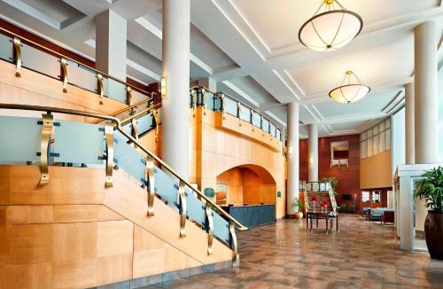 Eau Claire Hotel | Sheraton Suites Calgary Eau Claire