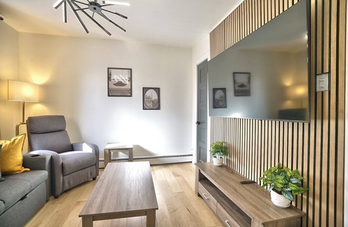 Sherbrooke Apartment | Sherby LUX: Central, Parking, Renovated, Sleeps 6