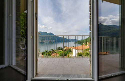 Moltrasio Apartment | Shimmering Waters - My Home In Como