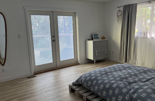 Fanny Bay House | Ships Point Wellness