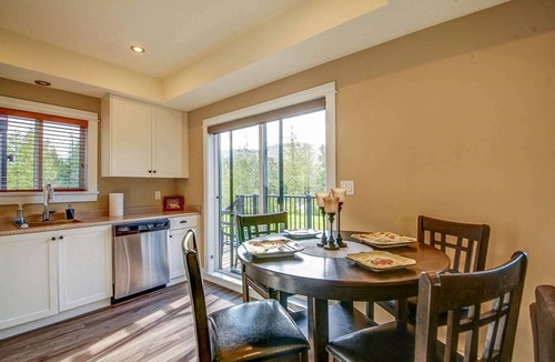 Port Renfrew House | Shore 2 Please (Oceanview with Amazing Views)
