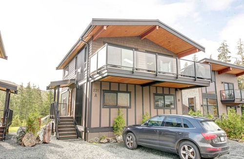 Port Renfrew House | Shore 2 Please - UPPER (Amazing Oceanviews) H198251310