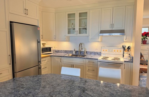 Regional District of Nanaimo House | Shorewater Resort - QualicumBeach w/water toys/loaded with amenities