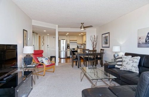 Booktown Condo | Sidney BC - Amazing Ocean-view Snowbird Seasonal - 4 Months Minimum !