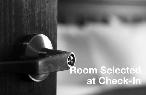 South Pandosy Hotel | Siesta Suites