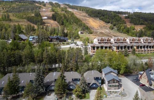 East Kootenay Apartment | Silver Birch by StayIn