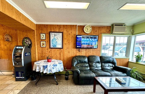Grande Prairie Hotel | Silver Crest Lodge