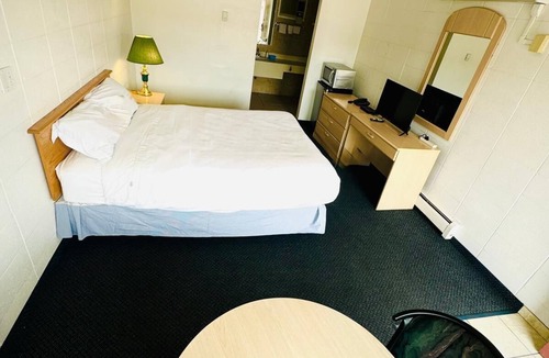 Grande Prairie Hotel | Silver Crest Lodge