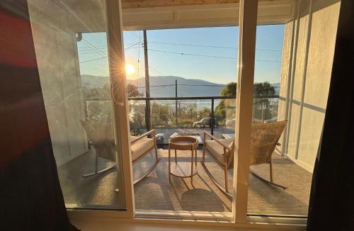 Central Okanagan House | Sip and Stay Lakeside
