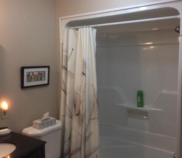 Brockville Bed & Breakfast | Sir Isaac Brock B&B Luxury Suites