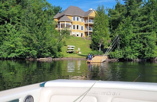 Mauricie Apartment | Site unique ! La rivière St-Maurice est magnifique. Entre Montréal et Québec