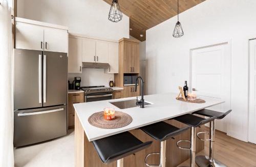 Adstock Ski Chalet | Ski Condo & Spa - L'Elegance Des Sommets