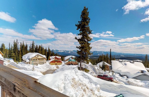 Snow Pine Estates Condo | Ski-In/Ski-Out Chalet with Mountain Views, Private Hot Tub, & Gas Fireplace