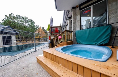 Craigleith Condo | Ski-in/Ski-out Cozy Studio at North Creek Resort