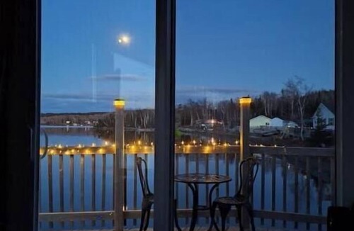 Point Leamington Cottage | Skipper's View Cottage by the Sea - Pet Friendly!