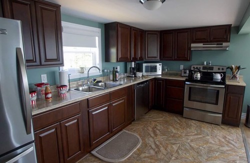 Twillingate House | Skipper Tom's Summary