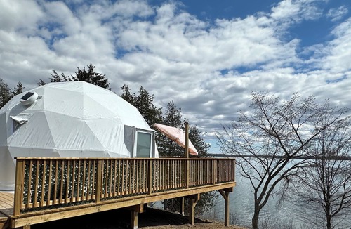 Stone Mills Cottage | Sky Geo Dome on the Lake