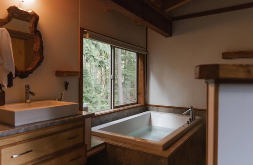 Savary Island Resort | Sky suite 1 at the Savary Island Resort
