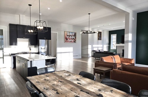 Okanagan-Similkameen House | Sky-View Cottage - 5 Bedroom View home with 2 kitchens