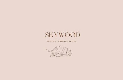 Whistler Creekside Apartment | Skywood-Designer Condo,Steps to Creekside Gondola, Free Parking