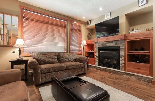 Rossland House | Slalom Creek 2 Bedroom & Den