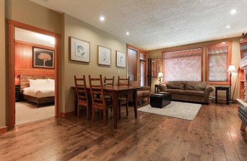 Rossland House | Slalom Creek 2 Bedroom & Den