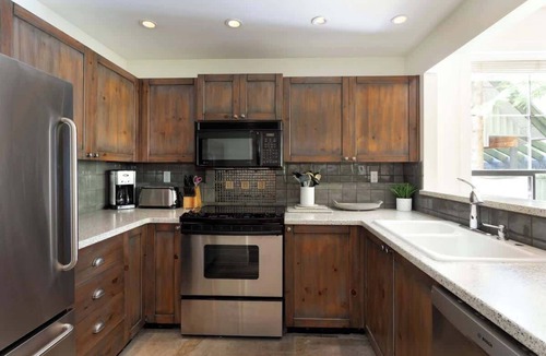 Upper Village Condo | Slopeside retreat w/hot tub & garage