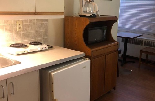 Latin Quarter Apartment | Small affordable Studio near UQAM.