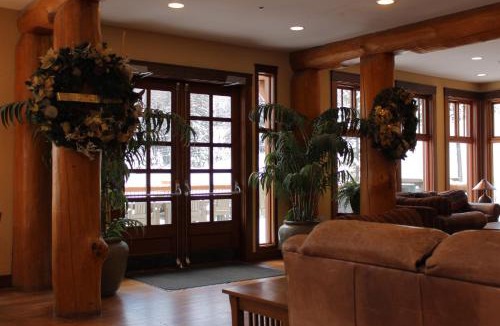 East Kootenay Apartment | Snow Creek Lodge by Fernie Lodging Co