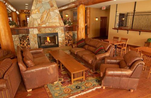 East Kootenay Apartment | Snow Creek Lodge by Fernie Lodging Co