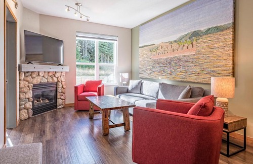 Silver Star Mountain Apartment | Snow Place Like Home