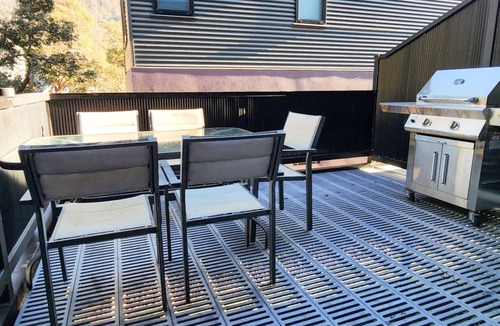 Thredbo Ski Chalet | Snow Stream 8 - Alpine Luxury in the Heart of Woodridge