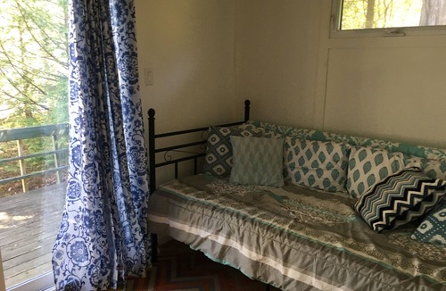 Milford Cottage | Snuggle Inn - Rustic Waterfront 3 Bedroom Cabin