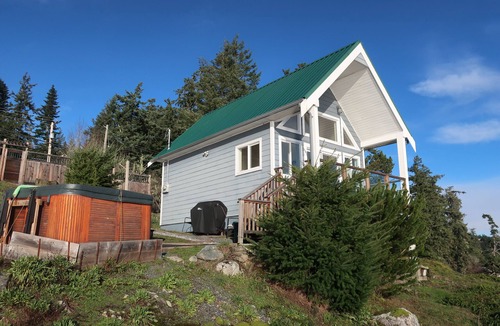 Otter Point Cabin | Social distancing at it’s finest.
