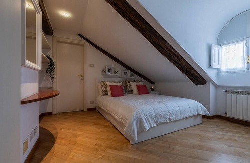 Historic Centre Apartment | Solferino Home by Wonderful Italy