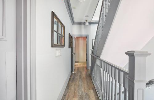 Church and Wellesley Hotel | Sonder The Wellesley