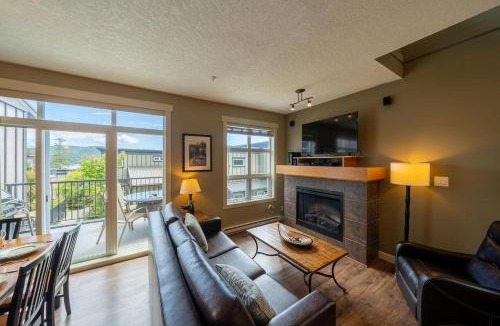 Sooke House | Sooke Harbour Resort & Marina
