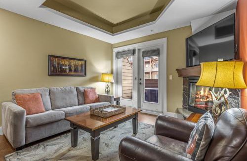 Canmore Apartment | Sophisticated MTN 2 Bedroom Pool Hot Tub managed by Little Sister Getaways