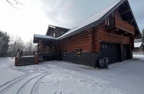 Valemount Villa | Southview Lodge