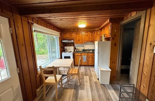 Val Morin Ski Chalet | Spa chalet located on the private lake close to ski resort with hot tub