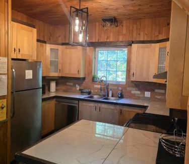 Saint-Faustin-Lac-Carre Ski Chalet | Spa & Lakefront - Chalet Huard