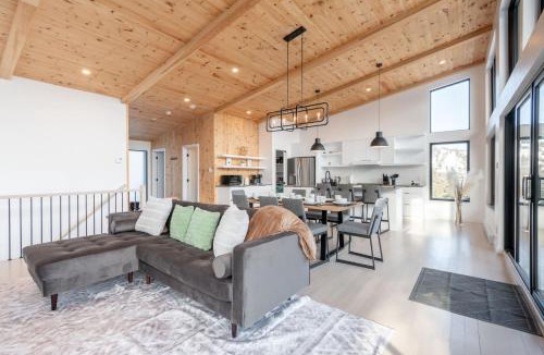Saint Come Ski Chalet | Spa & Mountain View - Le Eastman View