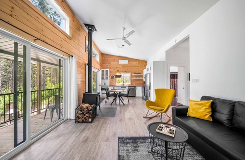 Mauricie Ski Chalet | Spa, Nature & Riverside Escape - Ecureuil Gris
