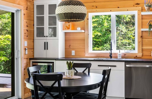 Mauricie Ski Chalet | Spa, Nature & Riverside Escape - Ecureuil Roux