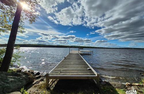 Saint-Zacharie Ski Chalet | Spa & Nature Waterfront - Le Chalet Le Shack