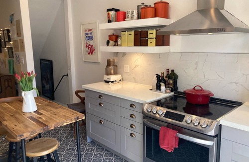 Little Portugal Apartment | Spacious 1-bed home-from-home apt w/garden. Little Portugal